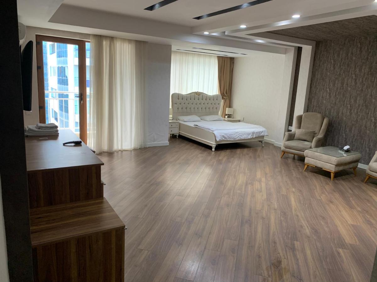 Park Azure Apartment Deluxe 2 Bedroom Баку Екстериор снимка
