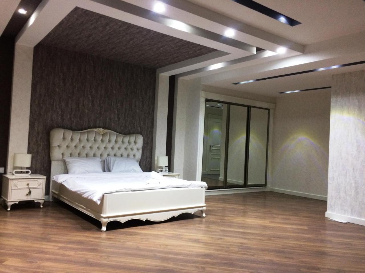 Park Azure Apartment Deluxe 2 Bedroom Баку Екстериор снимка